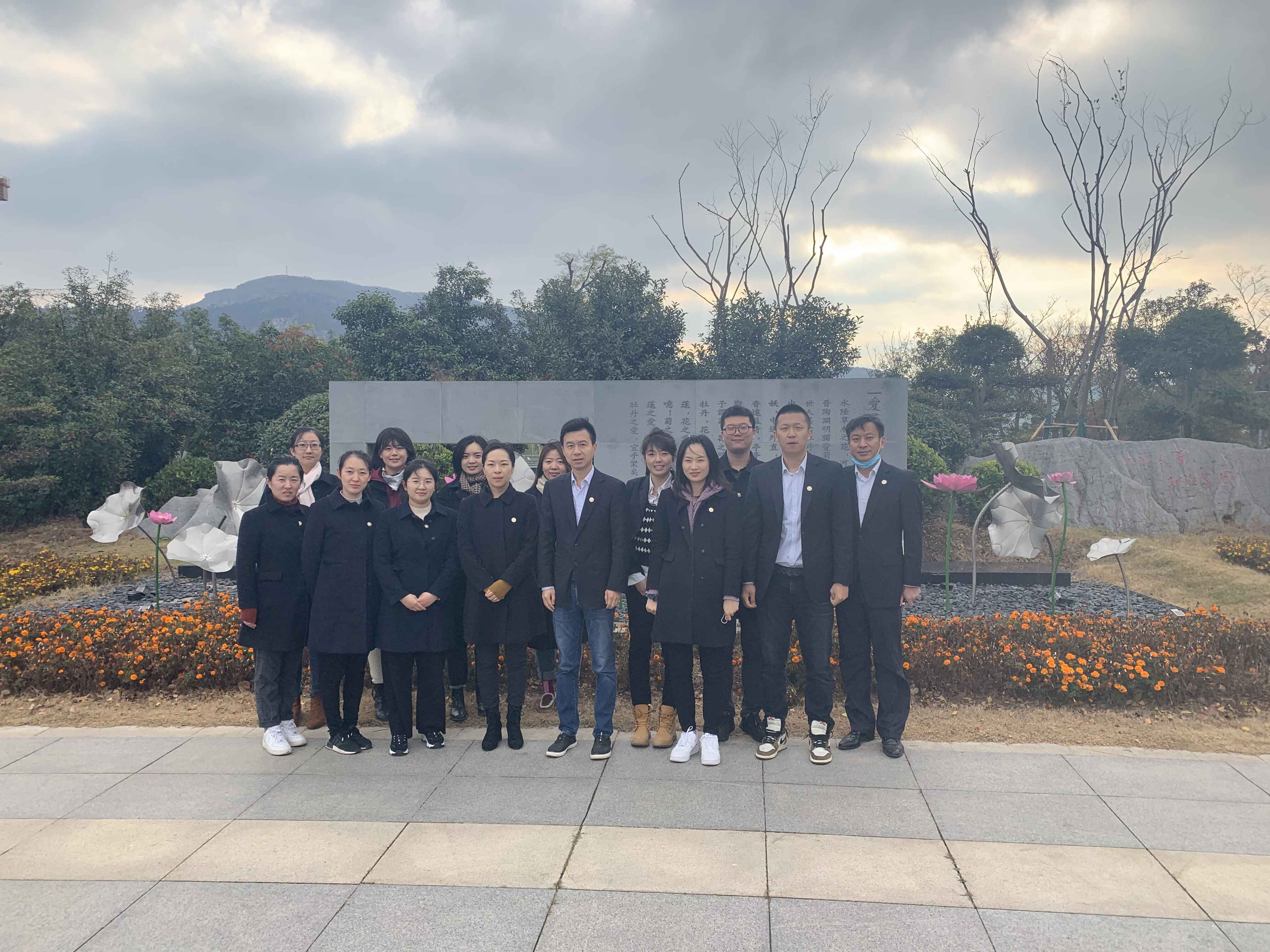01 警钟长鸣促廉洁 防微杜渐筑防线.jpg 01 警钟长鸣促廉洁 防微杜渐筑防线.jpg